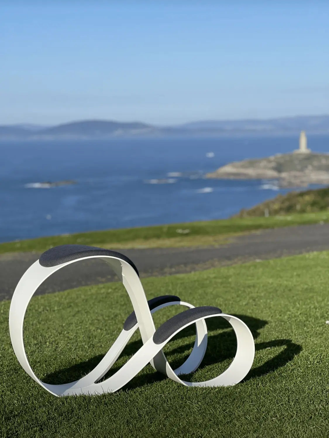 Moon Chair, Ergonomik çok amaçlı koltuk - Kavela Furniture